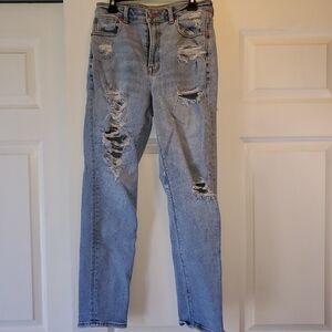 American Eagle  Mom jean